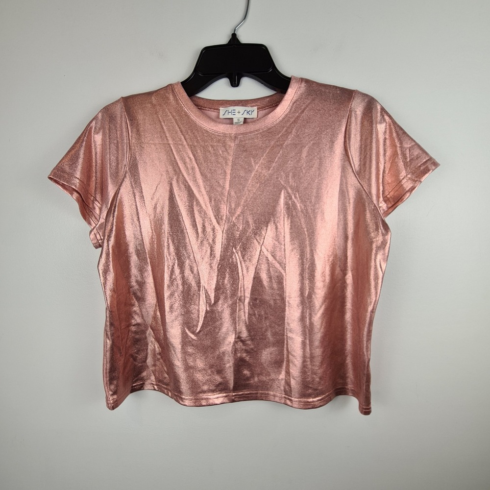 She + Sky Rose Gold Metallic Cropped T-Shirt Short Sleeve Shiny Top Small Party